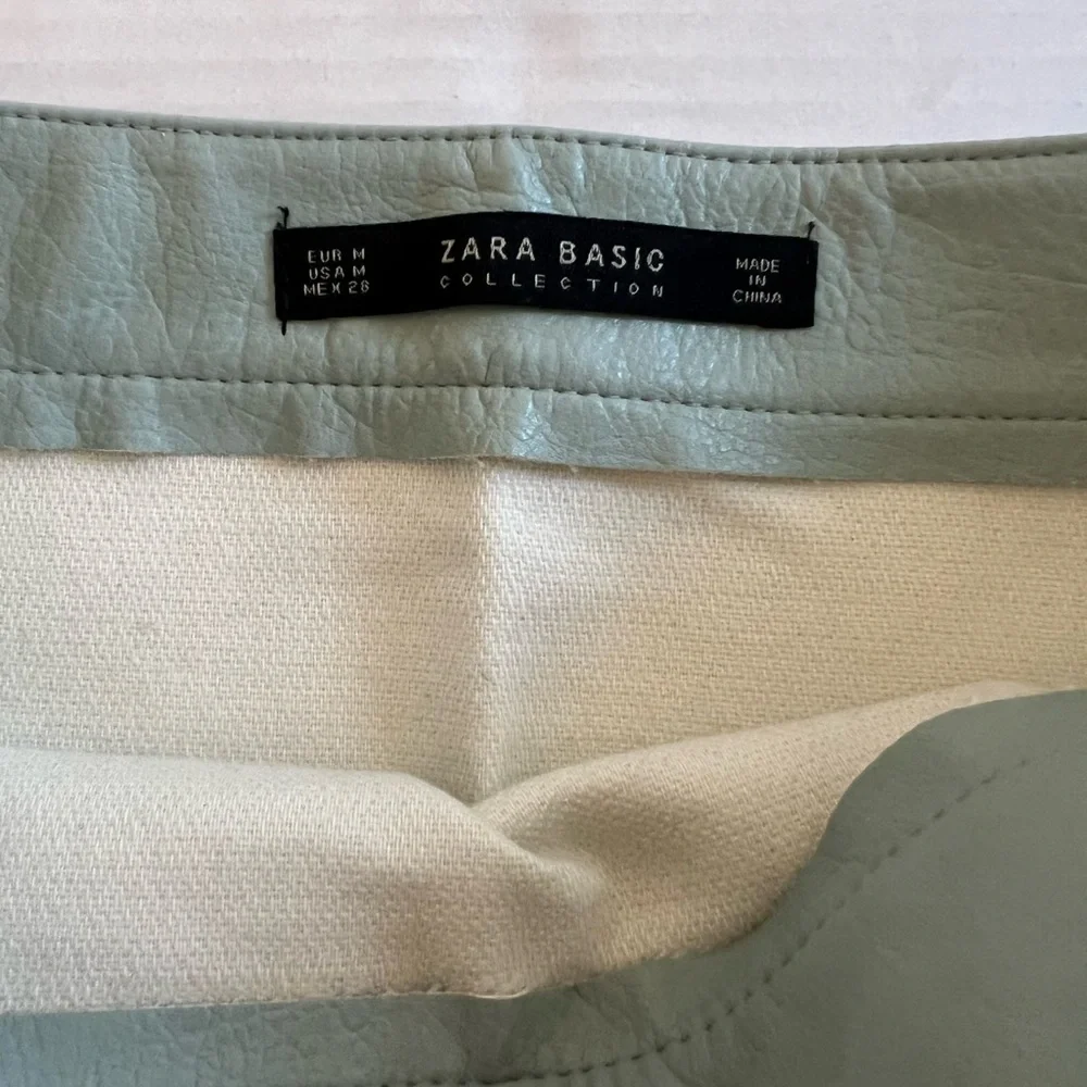 Zara Faux Leather Mint Green Mini Skirt Size medium